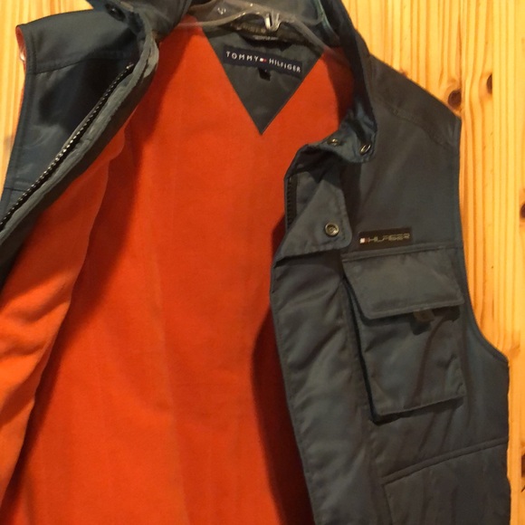 Tommy Hilfiger Men’s Nylon Puffed Vest - Picture 9 of 14